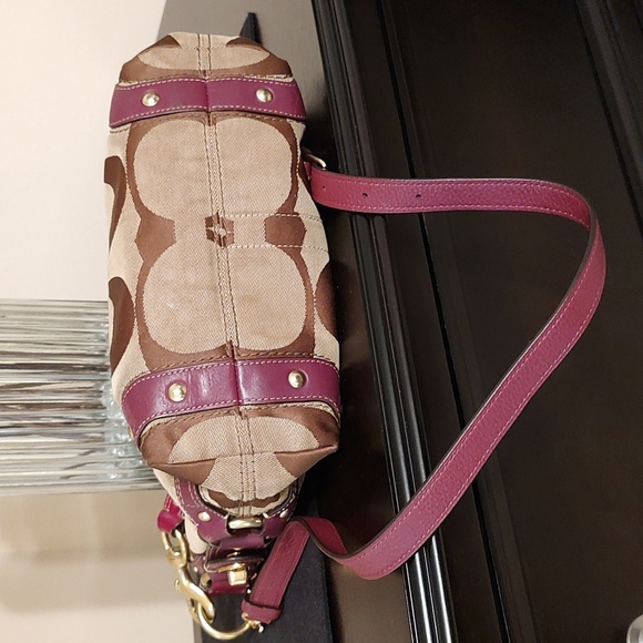 Coach Signature Jacquard Satchel - Picture 4 of 13